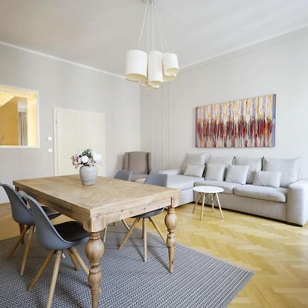 Heymi Apartments Karlsplatz เวียนนา ภายนอก รูปภาพ