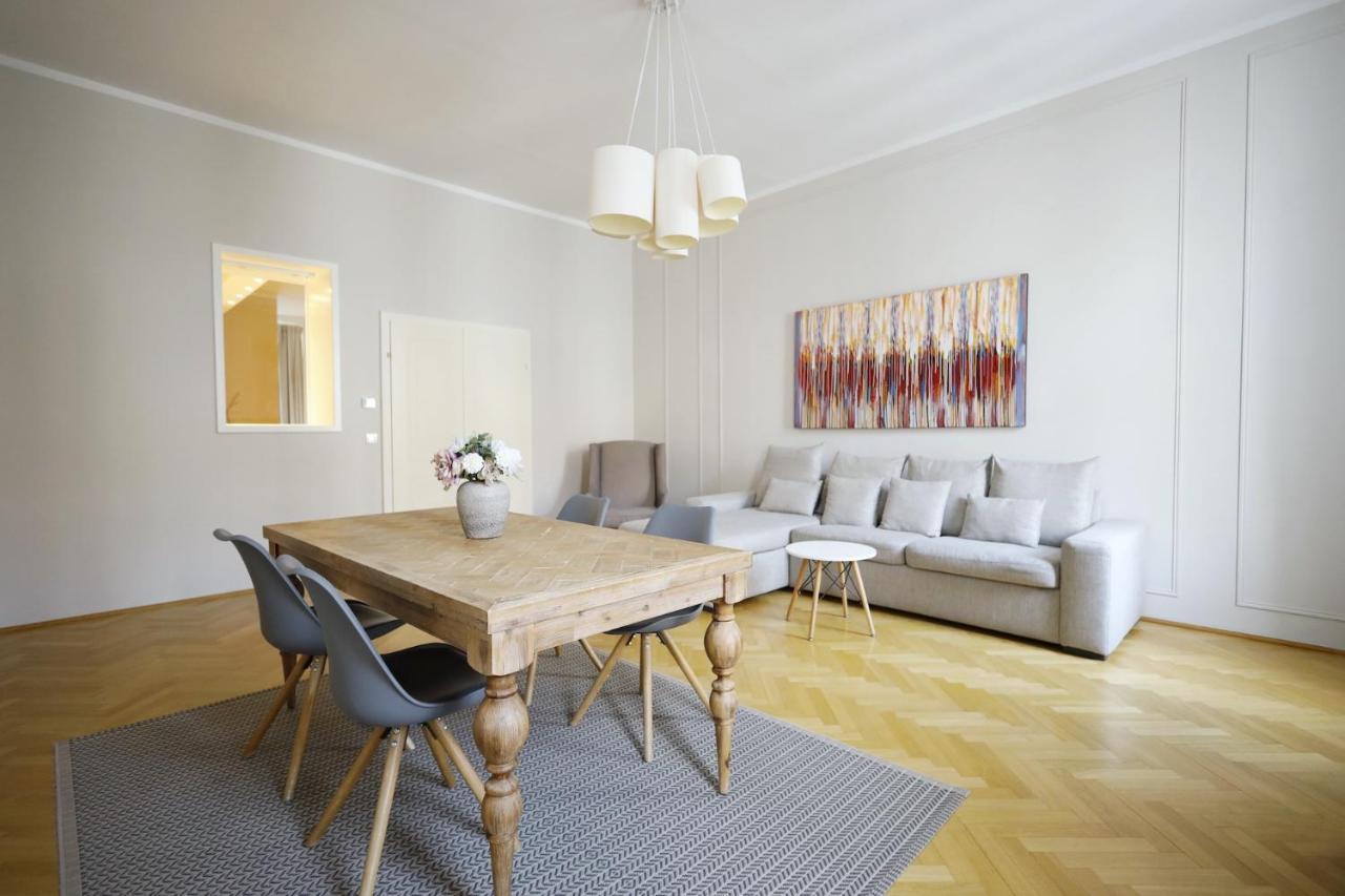 Heymi Apartments Karlsplatz เวียนนา ภายนอก รูปภาพ