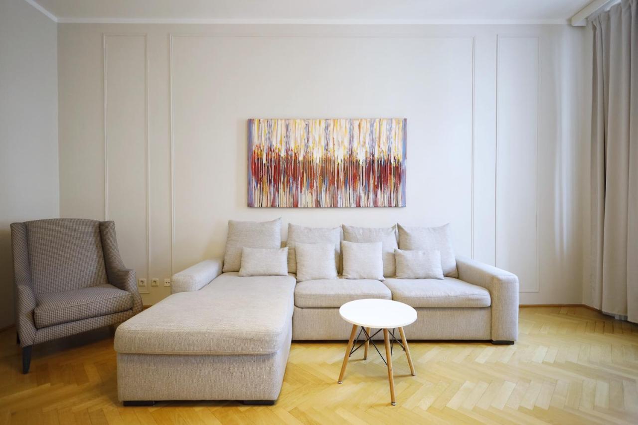 Heymi Apartments Karlsplatz เวียนนา ภายนอก รูปภาพ
