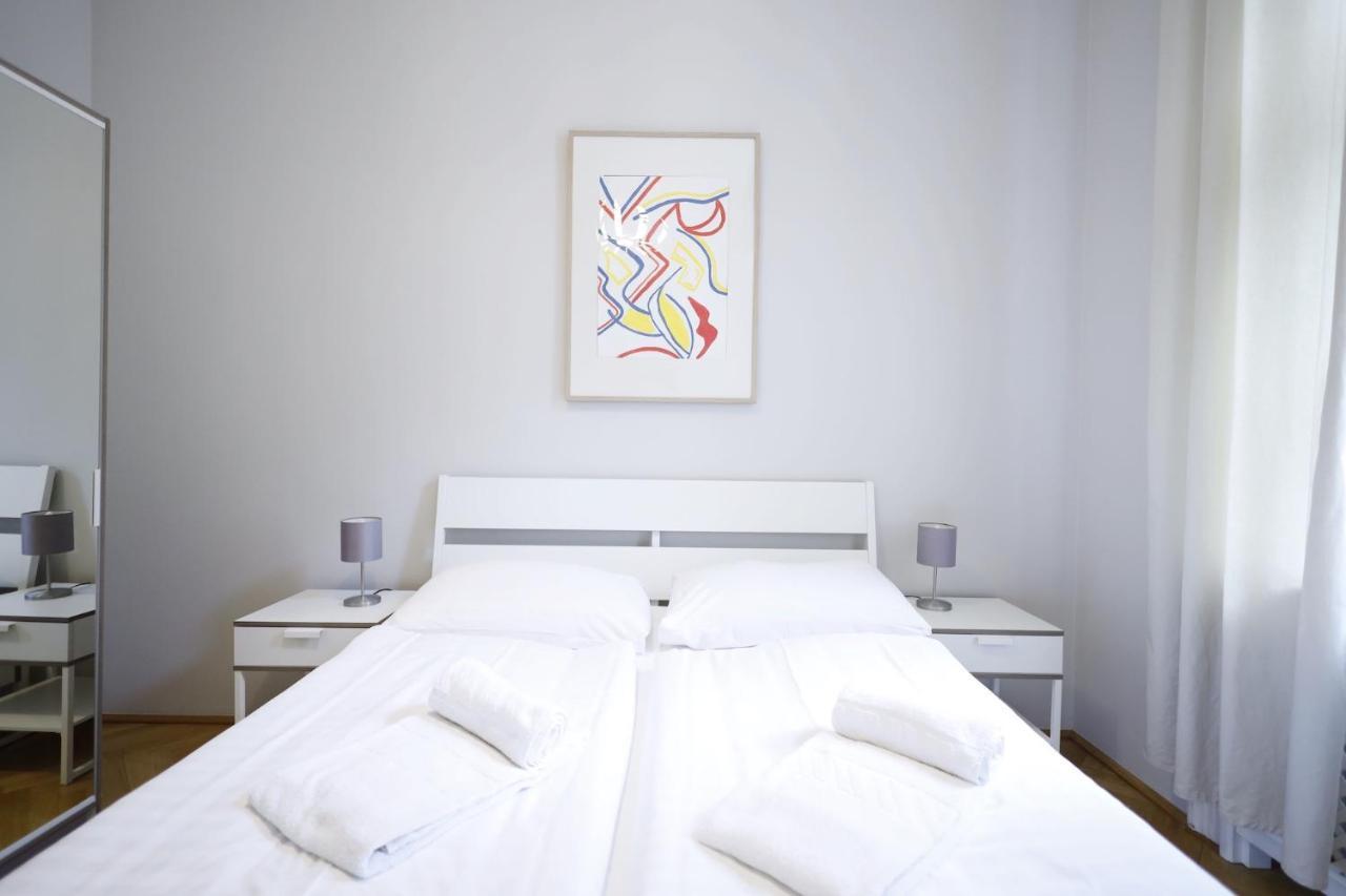 Heymi Apartments Karlsplatz เวียนนา ภายนอก รูปภาพ