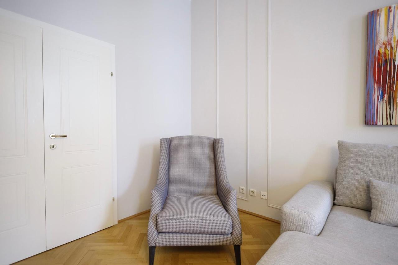 Heymi Apartments Karlsplatz เวียนนา ภายนอก รูปภาพ
